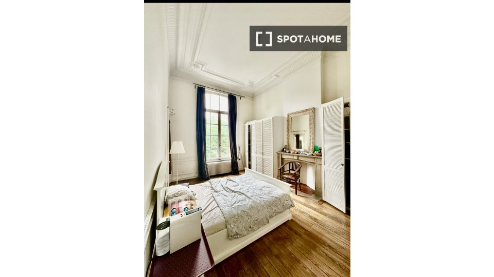 Double room Brussels, 5 beds, 180m² — photo 15