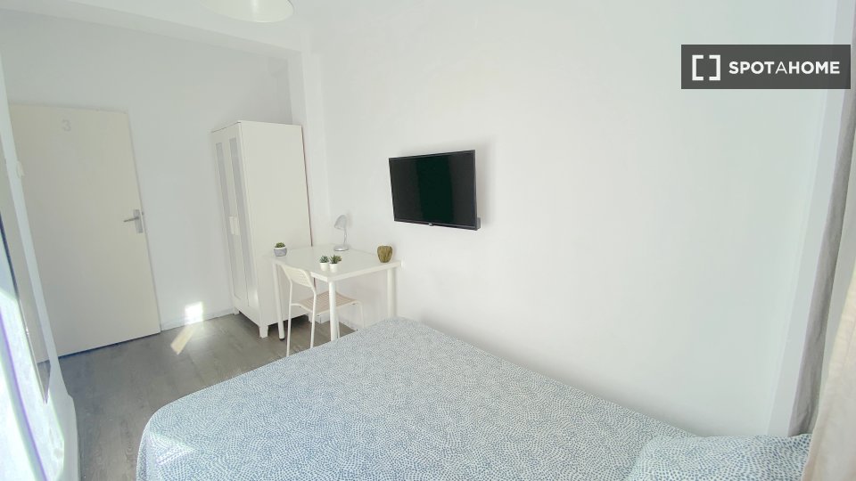 Habitación en piso compartido en La Palmilla, Sevilla.