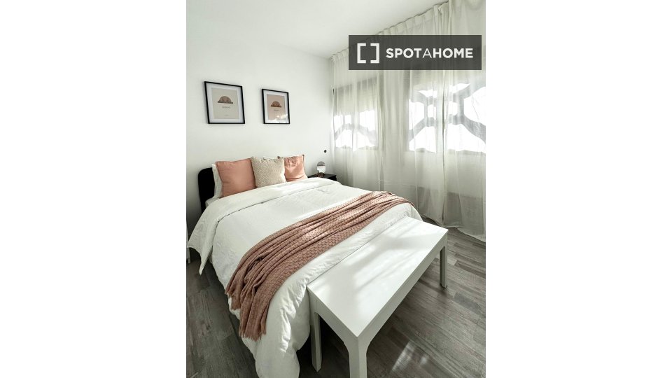 Double room Madrid, 7 beds — photo 14