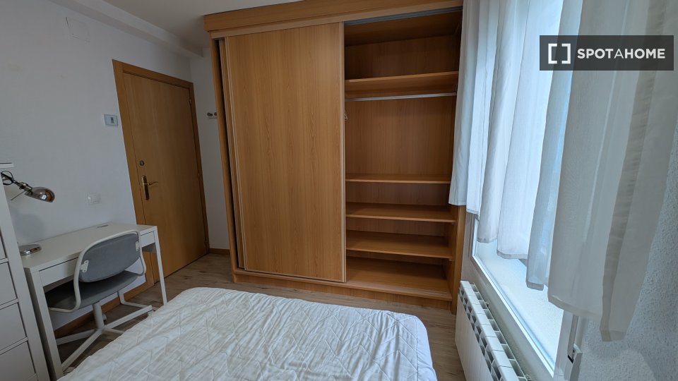 Double room Madrid, 4 beds, 90m² — photo 51