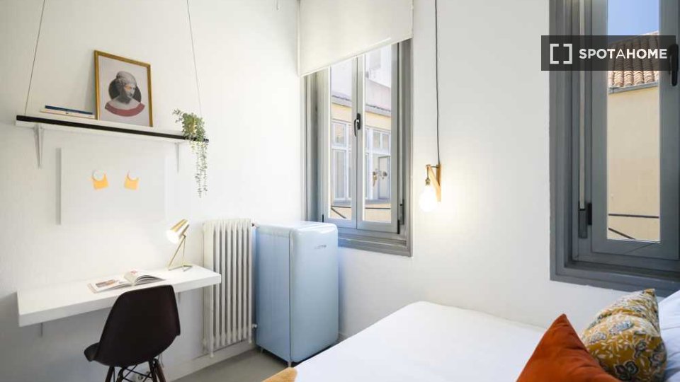 Double room Madrid, 67 beds — photo 79
