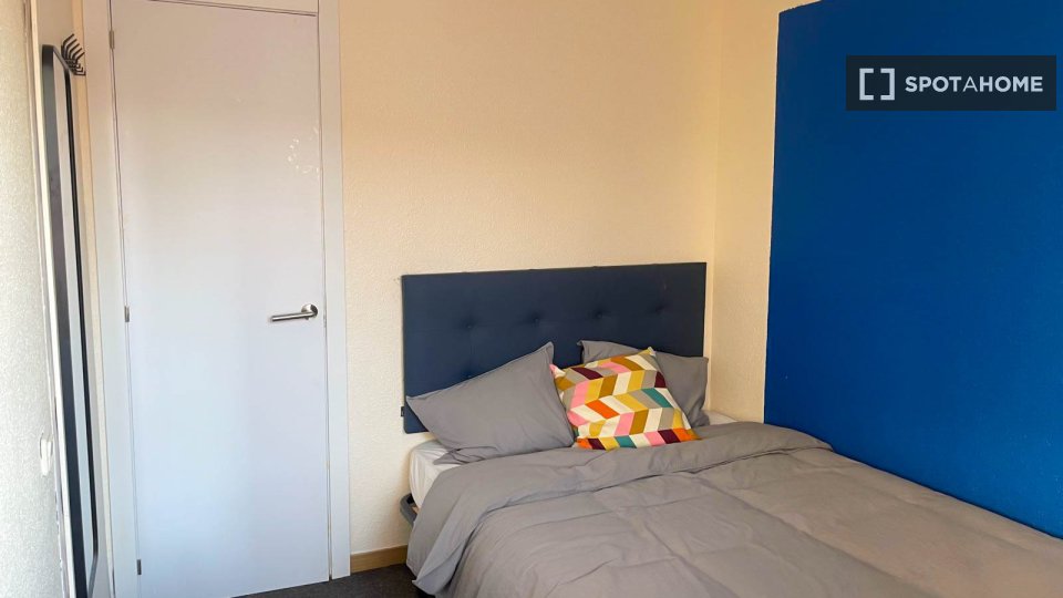 Double room Madrid, 6 beds — photo 1