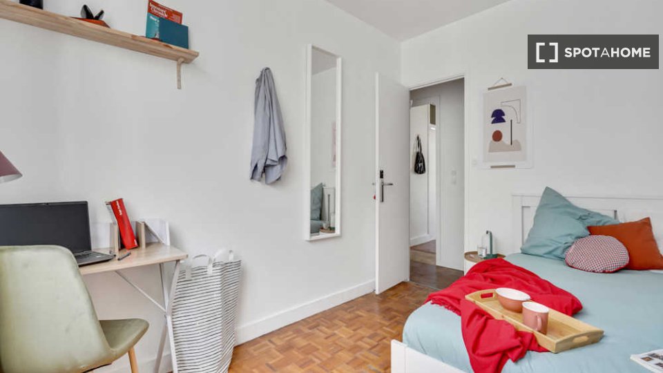 Double room Paris, 3 beds, 60m² — photo 21