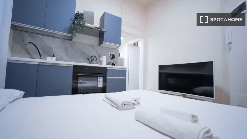 Apartment Milan, 1 bed — photo 11