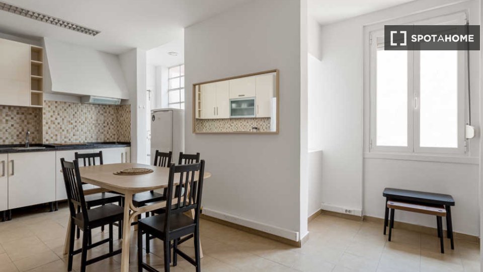 Double room Lisbon, 13 beds — photo 32