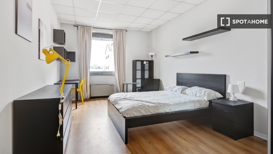 Double room Milan, 7 beds, 168m² — photo 1