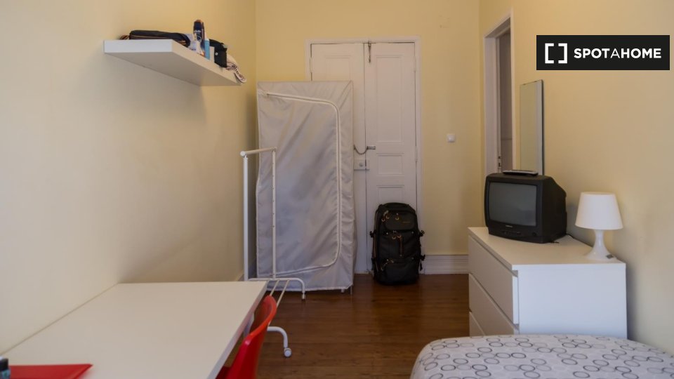 Double room Lisbon, 7 beds — photo 15