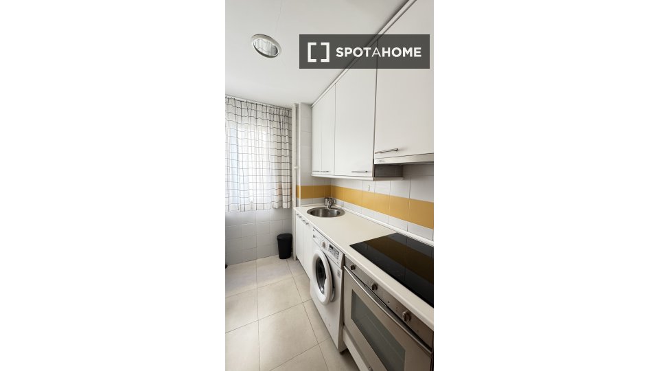 Apartment Madrid, 1 bed, 54m² — photo 4