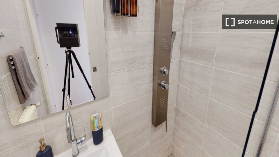Double room Paris, 4 beds, 90m² — photo 10