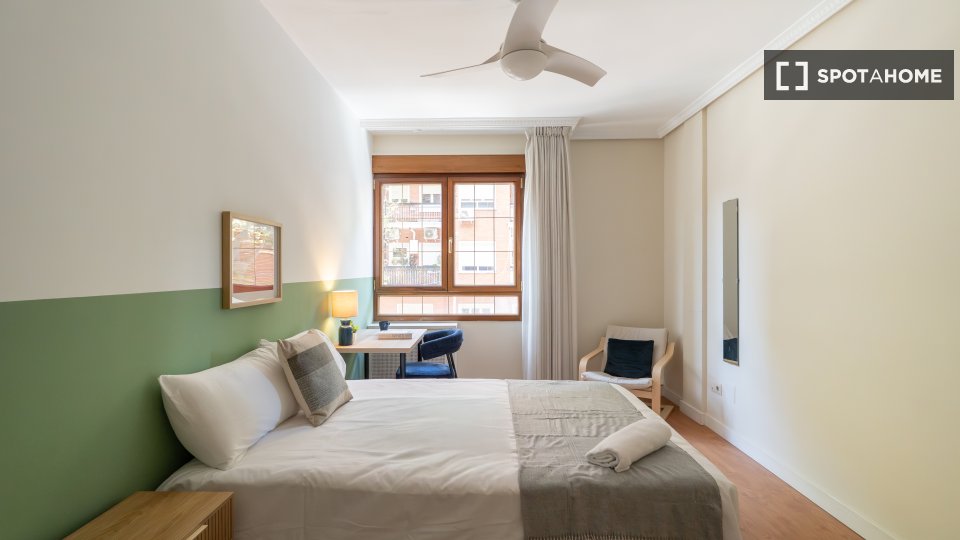 Double room Madrid, 6 beds — photo 13