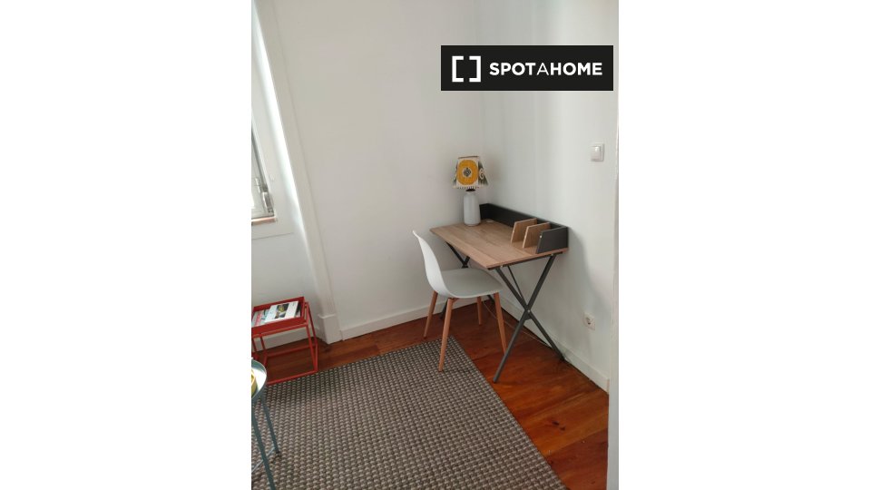 Apartment mono Lisbon, 62m² — photo 3
