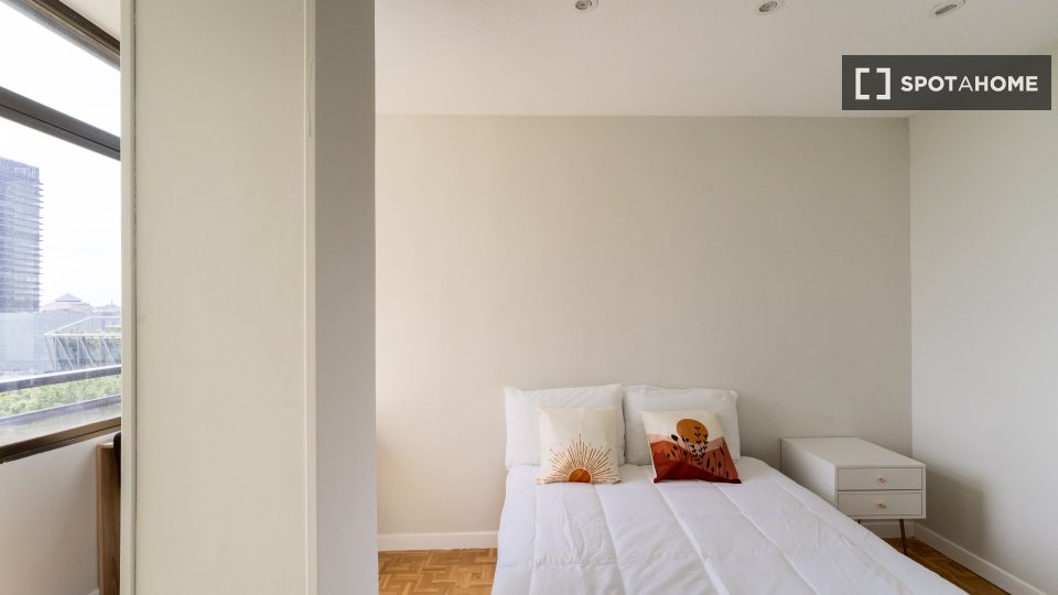 Double room Madrid, 5 beds — photo 5
