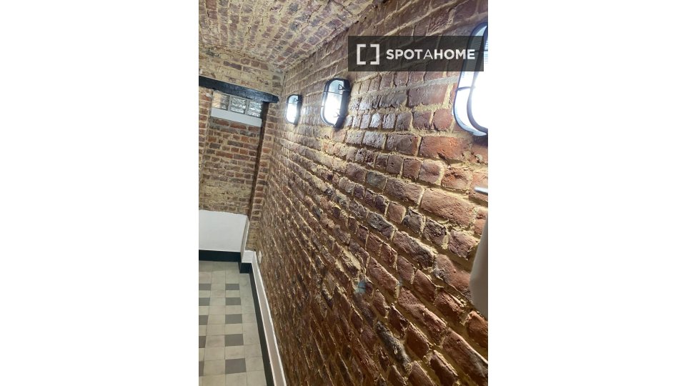 Double room Brussels, 7 beds — photo 19