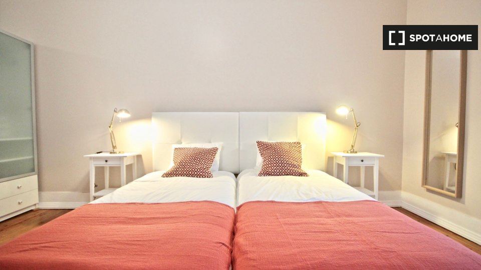 Apartment Lisbon, 4 beds — photo 12