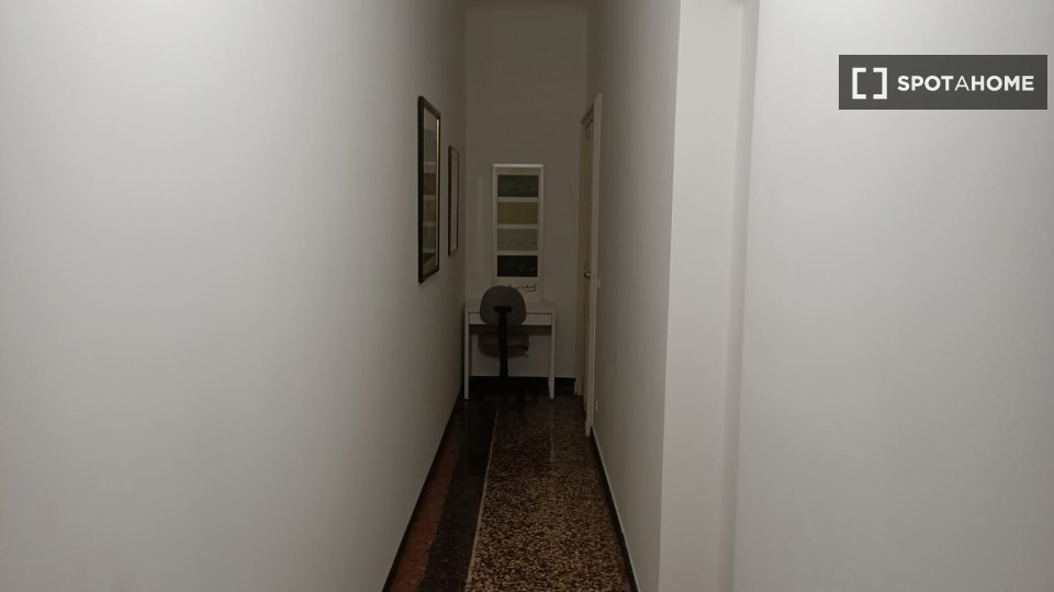 Double room Genoa, 4 beds, 175m² — photo 2