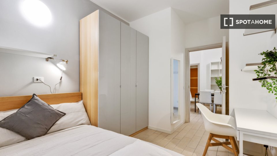 Double room Milan, 3 beds, 60m² — photo 7