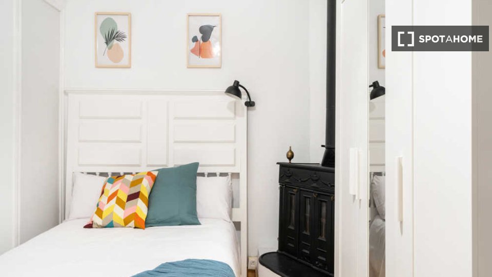 Double room Madrid, 7 beds — photo 34