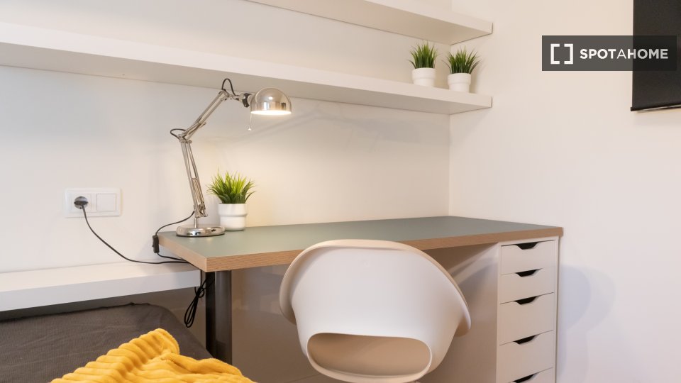 Double room Madrid, 6 beds, 200m² — photo 11