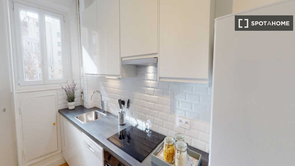 Double room Paris, 6 beds, 90m² — photo 10