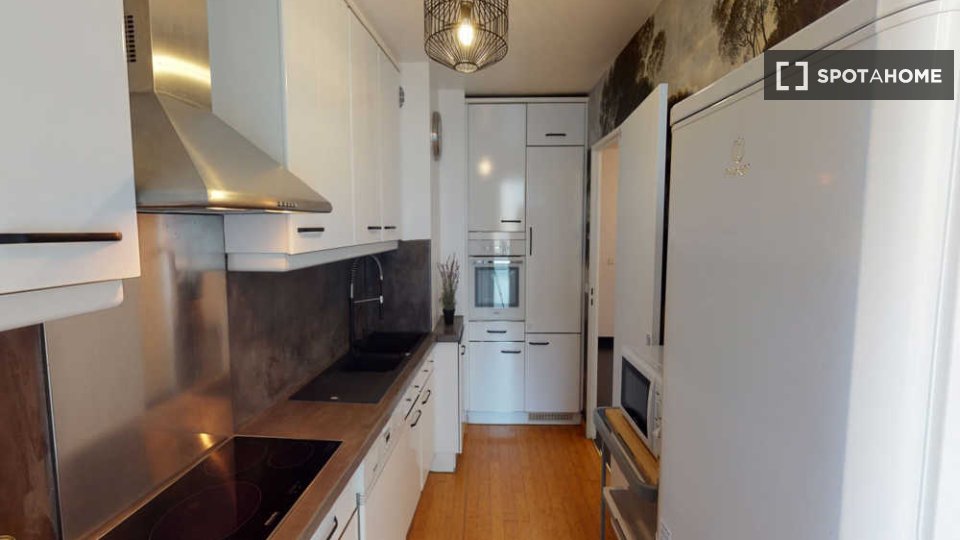 Double room Paris, 8 beds, 150m² — photo 12