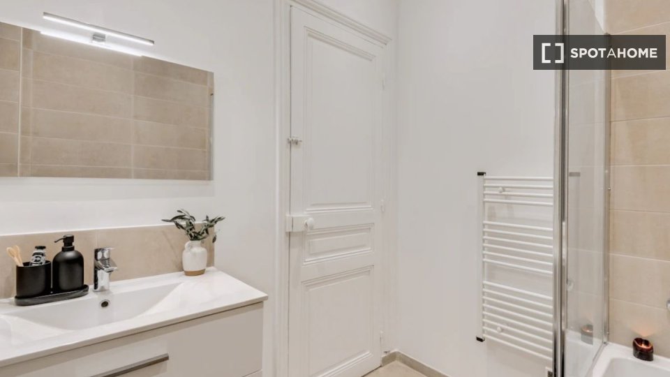 Apartment Paris, 3 beds — photo 13
