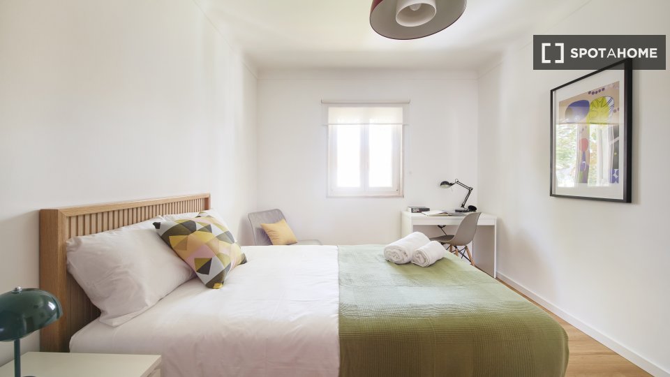 Double room Lisbon, 6 beds, 150m² — photo 16