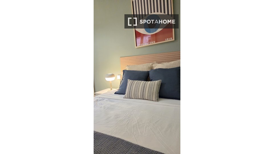 Double room Barcelona, 7 beds, 210m² — photo 9