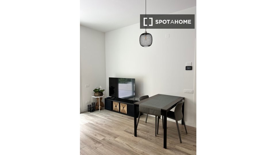Apartment Milan, 2 beds, 100m² — photo 2