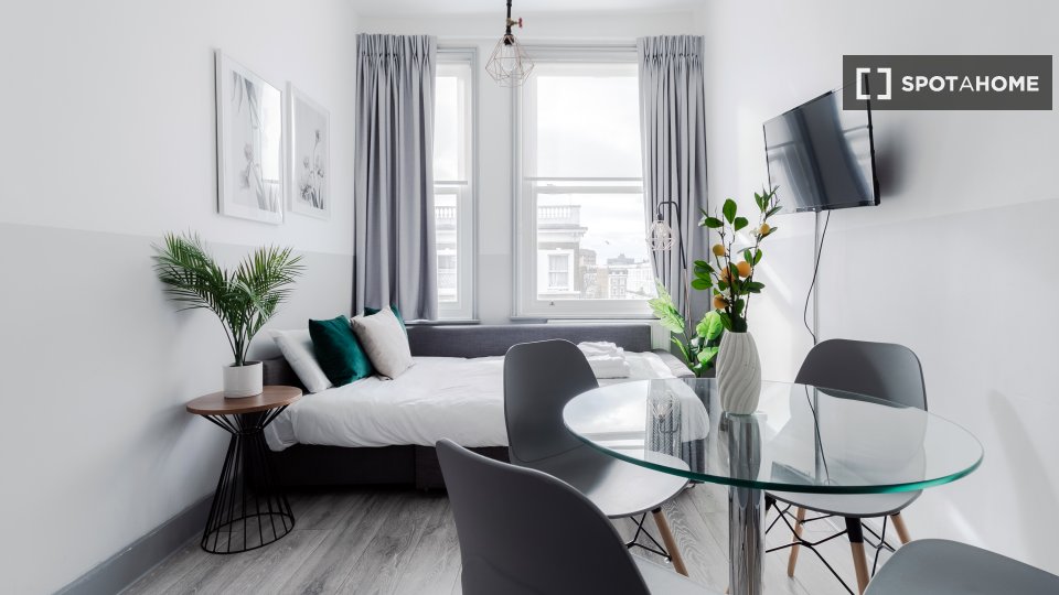 Apartment London, 1 bed — photo 1