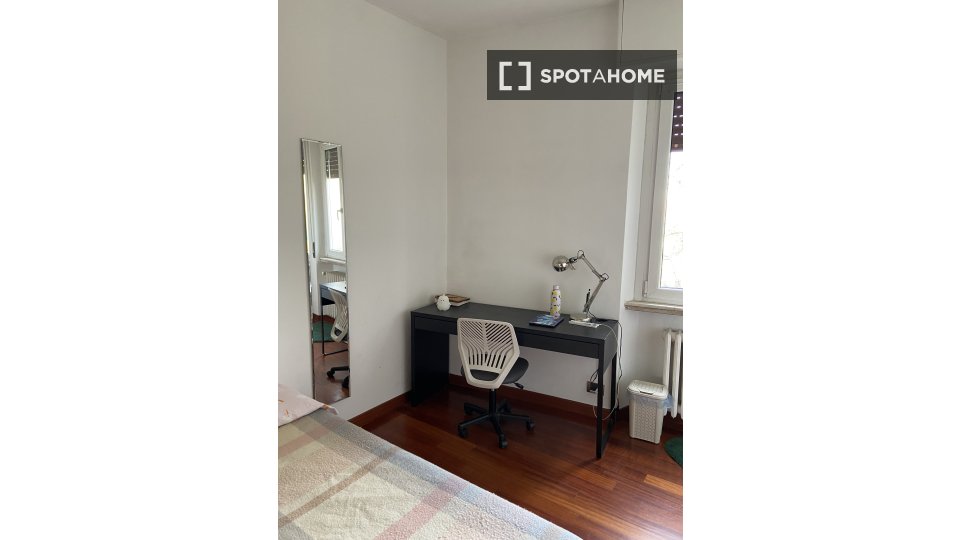 Double room Milan, 3 beds, 110m² — photo 15