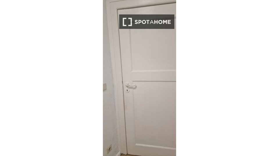 Double room Berlin, 1 bed, 65m² — photo 2