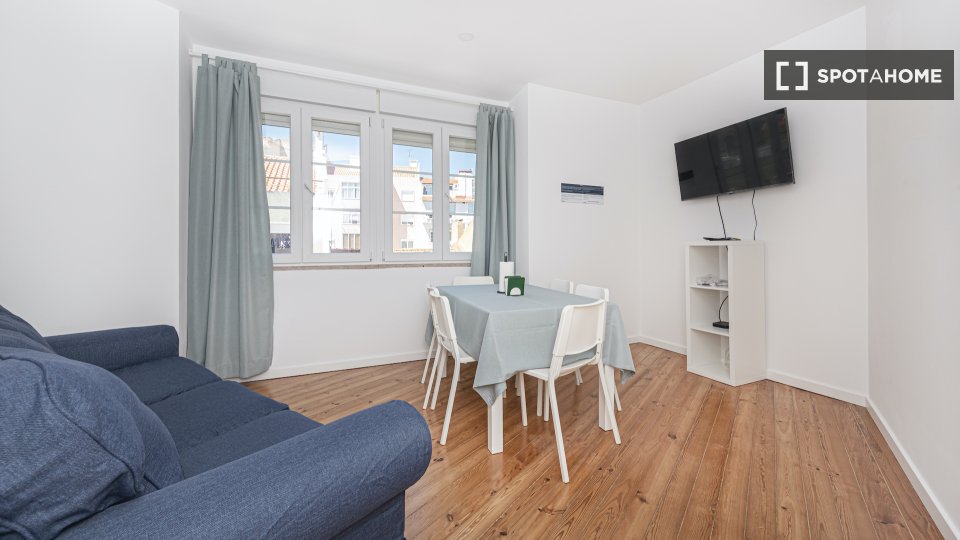Double room Lisbon, 6 beds — photo 13