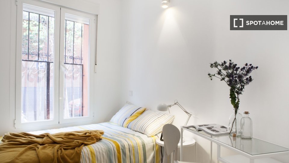 Double room Madrid, 3 beds — photo 4