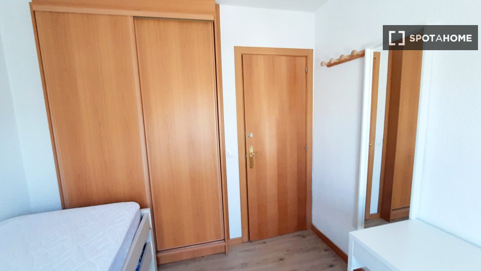 Double room Madrid, 4 beds, 90m² — photo 46