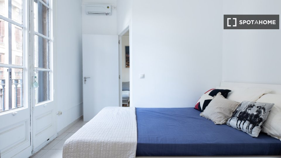 Double room Barcelona, 6 beds, 150m² — photo 21