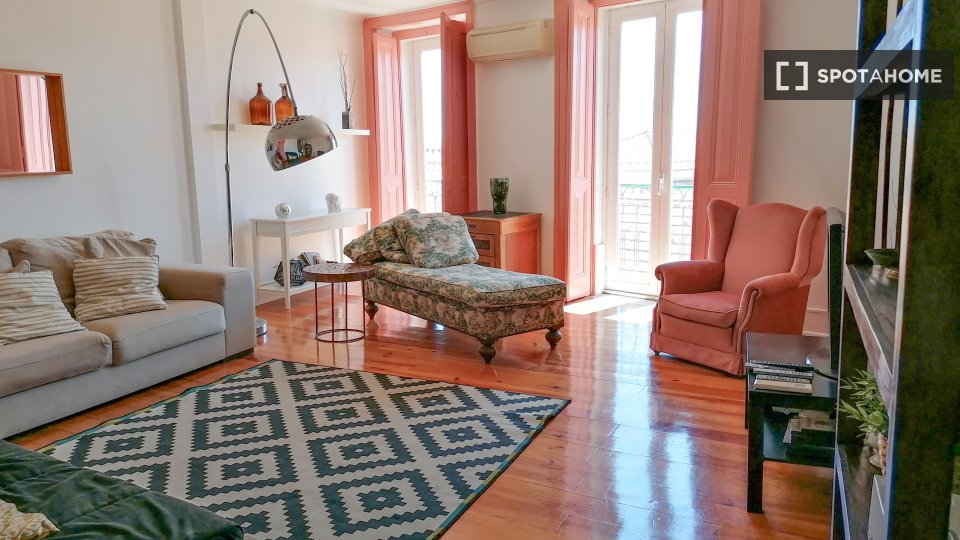 Apartment mono Lisbon, 80m² — photo 1