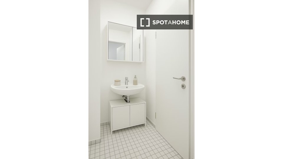 Double room Munich, 2 beds — photo 5