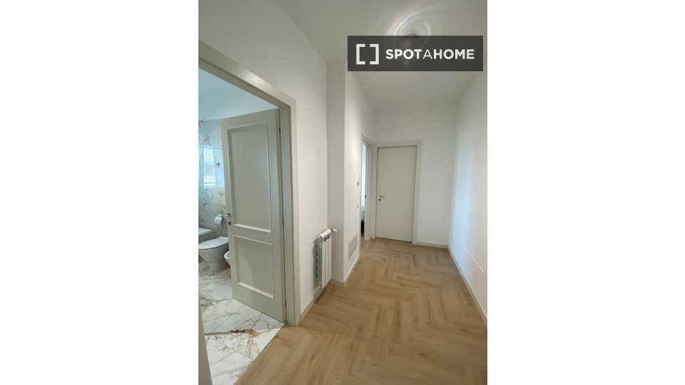 Double room Milan, 2 beds, 70m² — photo 3