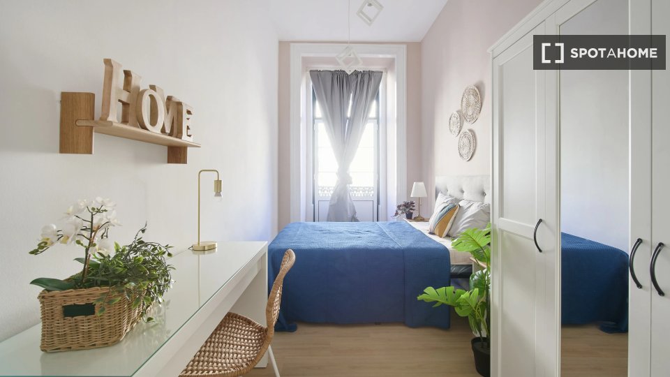 Double room Lisbon, 9 beds — photo 10
