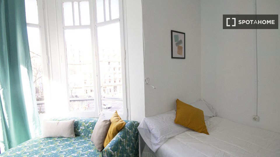 Double room Barcelona, 6 beds — photo 1