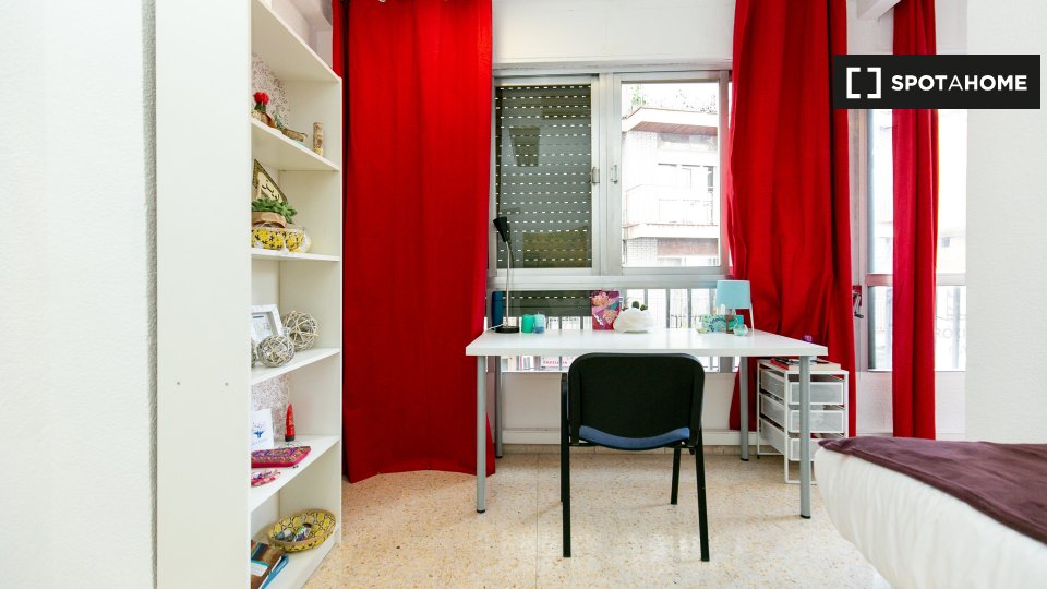 Double room Granada, 6 beds — photo 3