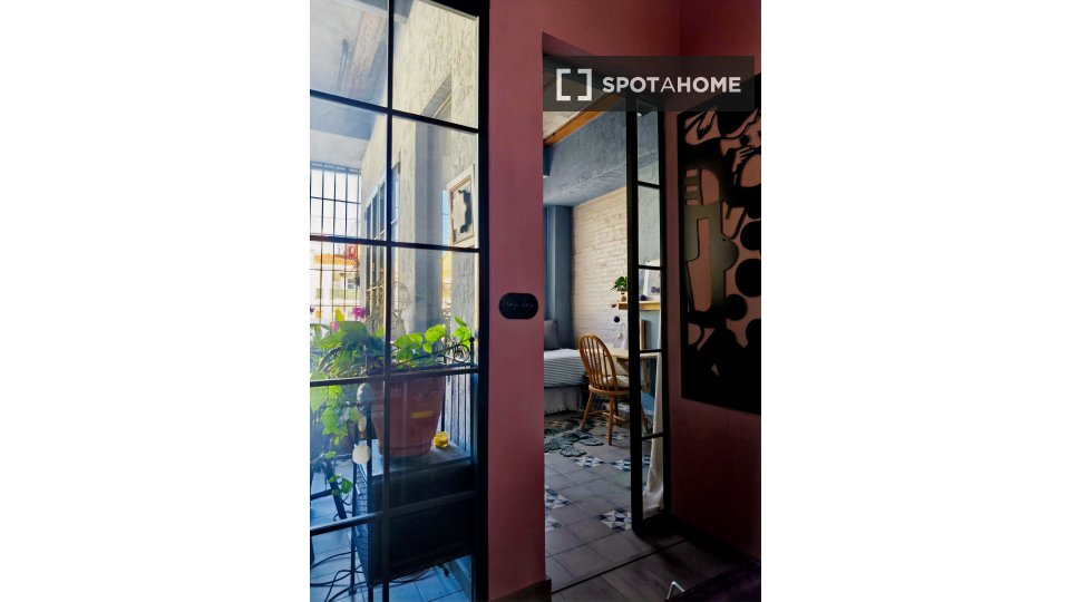 Double room Valencia, 3 beds, 160m² — photo 23