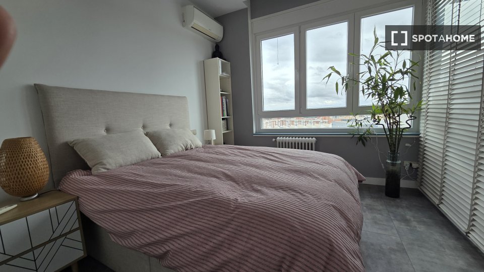 Double room Madrid, 2 beds, 75m² — photo 1