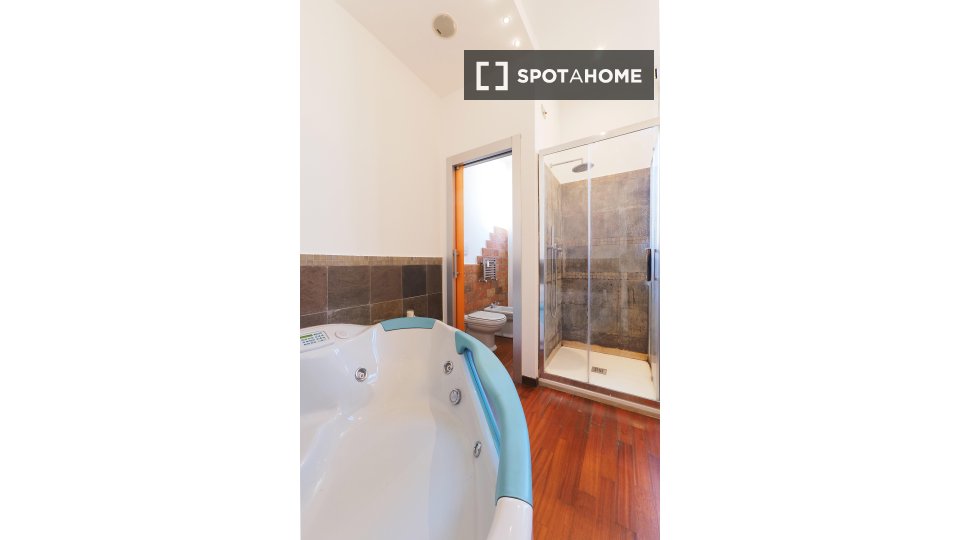 Double room Milan, 6 beds — photo 17
