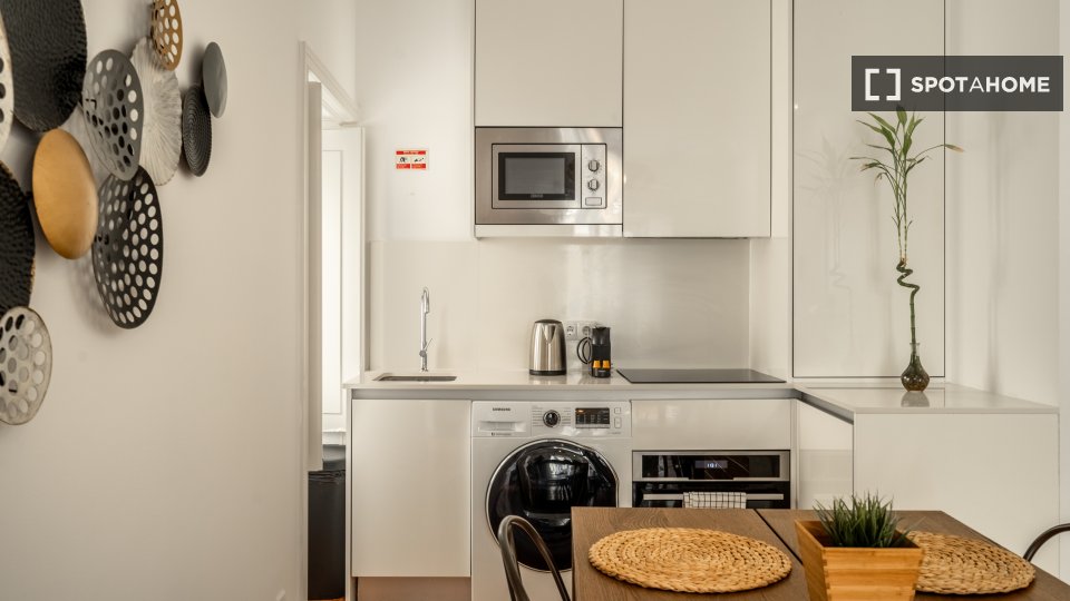 Apartment mono Lisbon, 52m² — photo 12