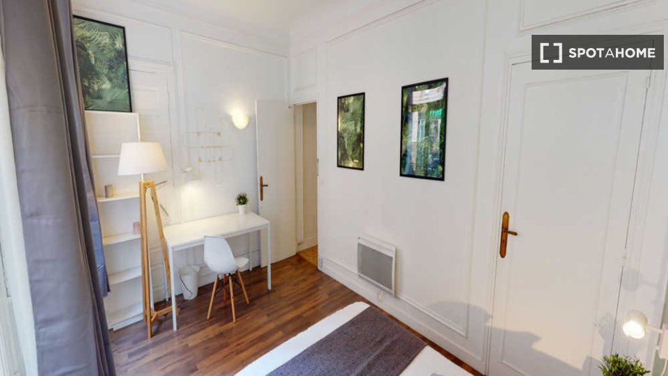 Stanza in appartamento con 4 camere da letto in affitto a Muette-Nord, Parigi - en París