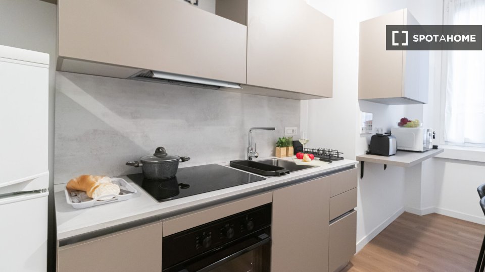 Apartment Milan, 1 bed, 80m² — photo 11