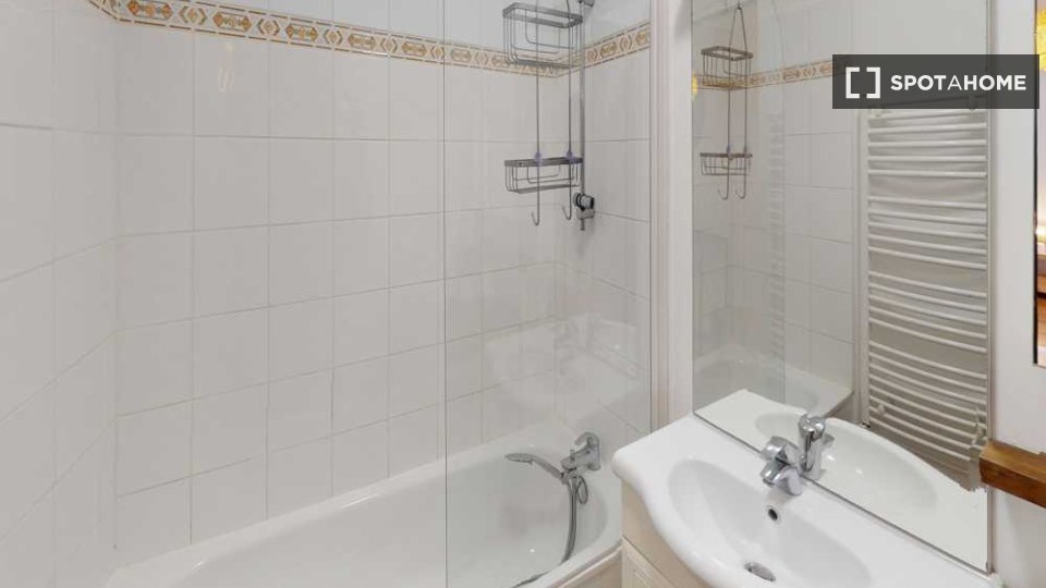 Double room Lyon, 4 beds, 80m² — photo 41