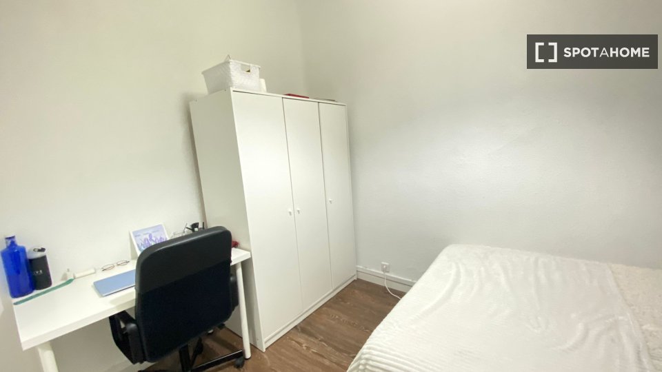 Double room Madrid, 8 beds — photo 6