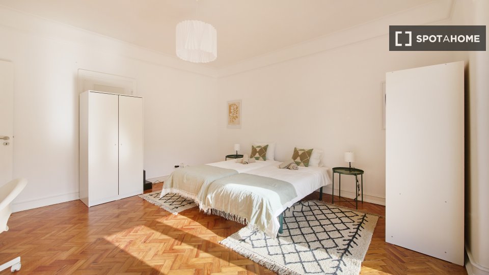 Double room Lisbon, 6 beds — photo 5